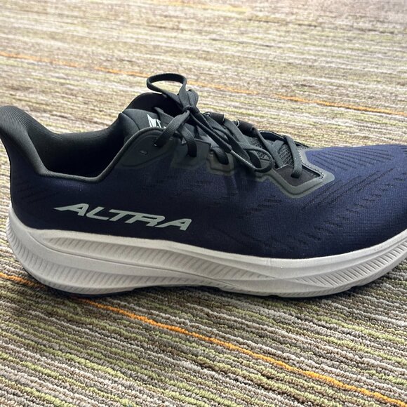 Altra Experience Flow 2 Men’s Running Shoes – Size 11.5, Navy/White - Picture 5 of 8